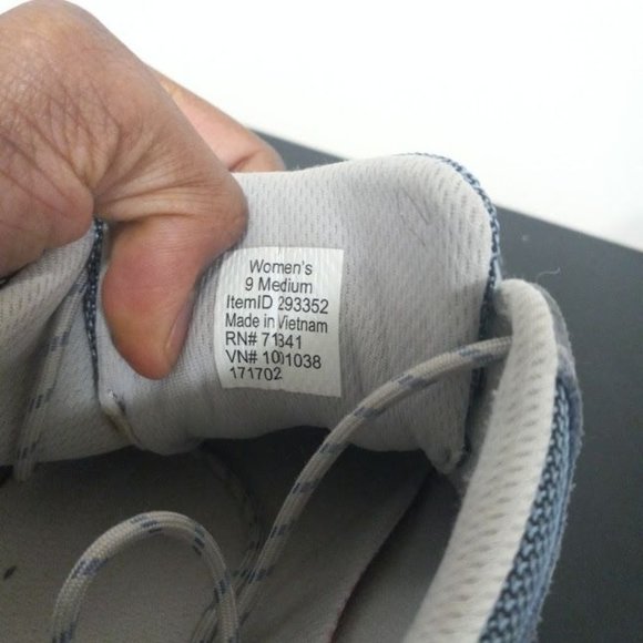 L.L. Bean Lace Up Low Top Sneakers Walking Shoes Blue Women's Size 9 Medium - Picture 5 of 6